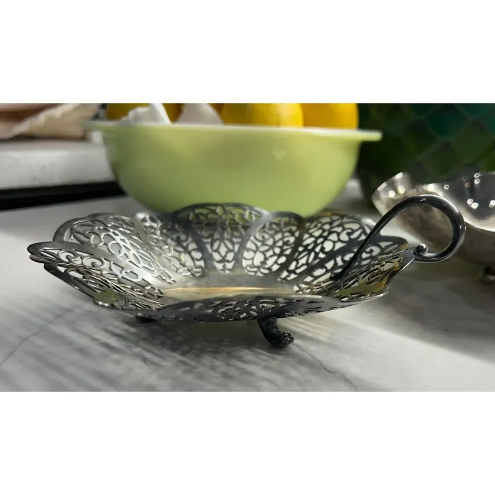 Vintage International Silver Lovelace Footed Handled Candy Dish